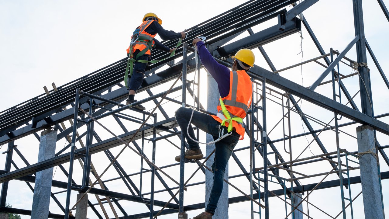 Builders risk booms to $8.75bn – but Munich Re warns “nothing is calm” in construction today construction risk